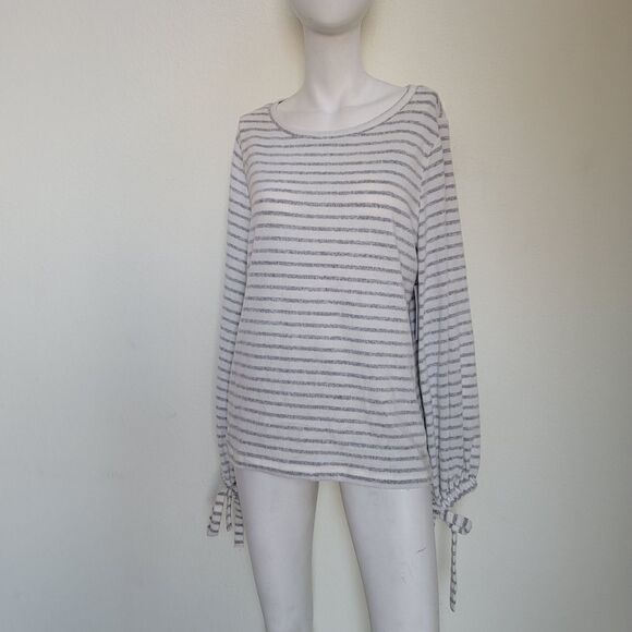 A.n.a White Gray Striped Sweatshirt - Picture 7 of 8